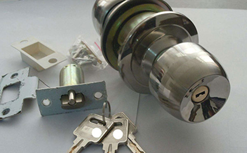 东兴24小时上门开锁公司