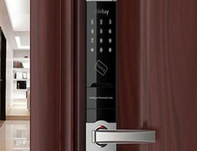 东兴24小时上门开锁公司